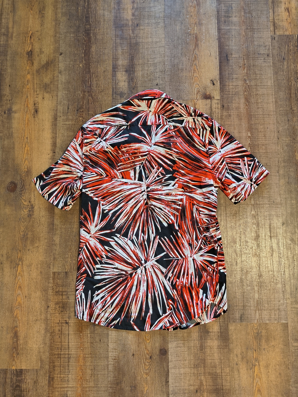 H&M Red White Black Tropical Palm Button-Up Short Sleeved Collared Shirt Size XS - Picture 9 of 9